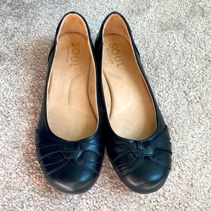 Naturalizer SOUL slip-on dress shoes. Worn twice, minimal wear on bottom soles.